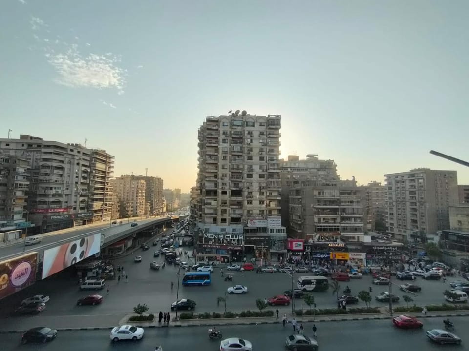 luxurious Downtown House near airport and Malls Apartment in Cairo Governorate