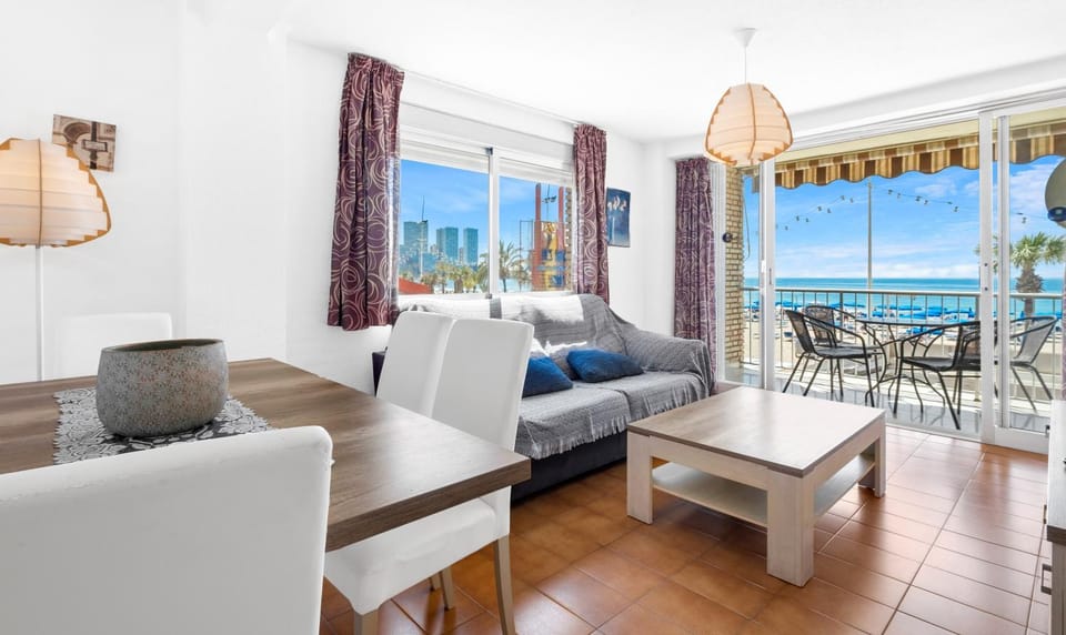 Living room, Dining area, Sea view
