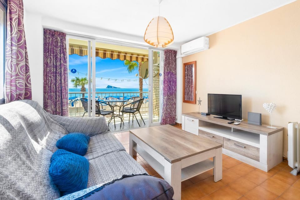 TV and multimedia, Balcony/Terrace, Living room, Dining area, Sea view