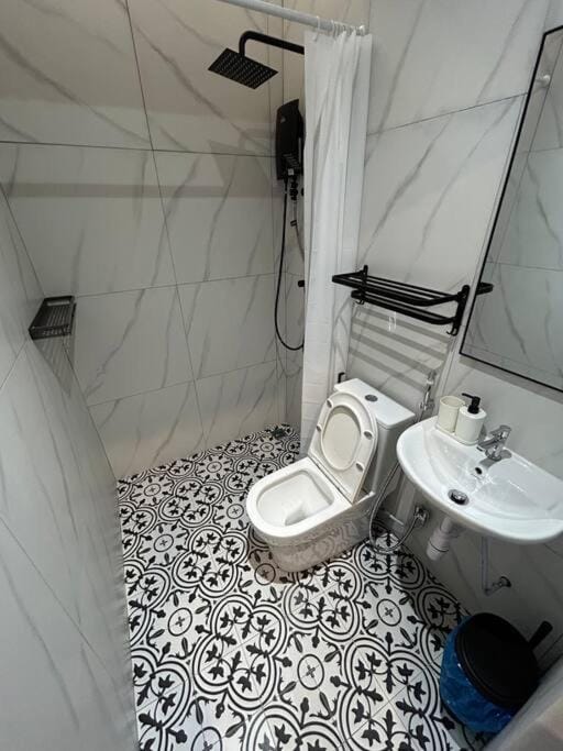 Shower, Toilet, Bathroom, bidet
