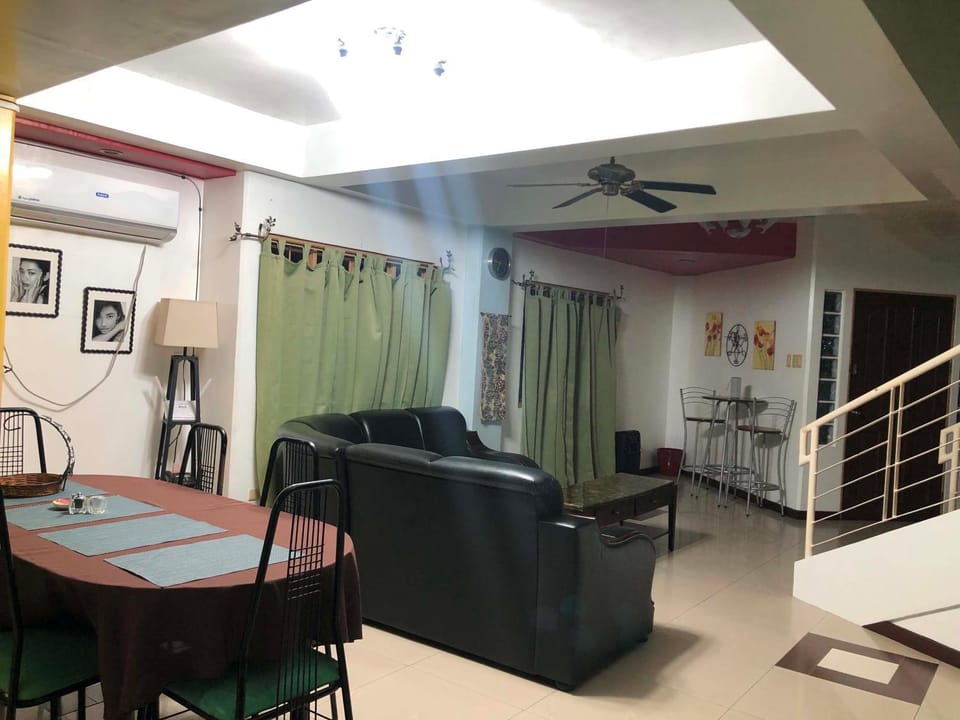 Maeganbeverly's Place House in Philippines