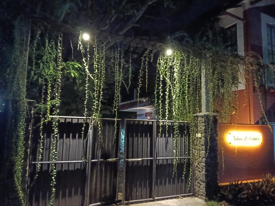Nilas Holiday Apartments Bed and Breakfast in Hikkaduwa