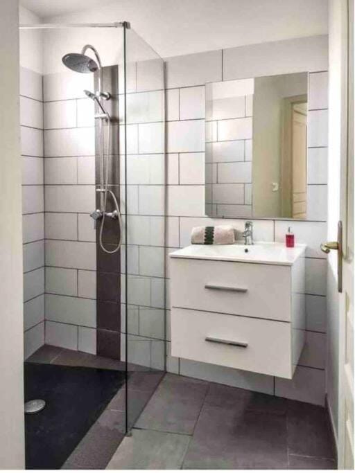 Shower, Bathroom