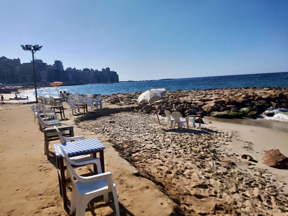 Nearby landmark, Day, Natural landscape, Beach, Sea view, sunbed
