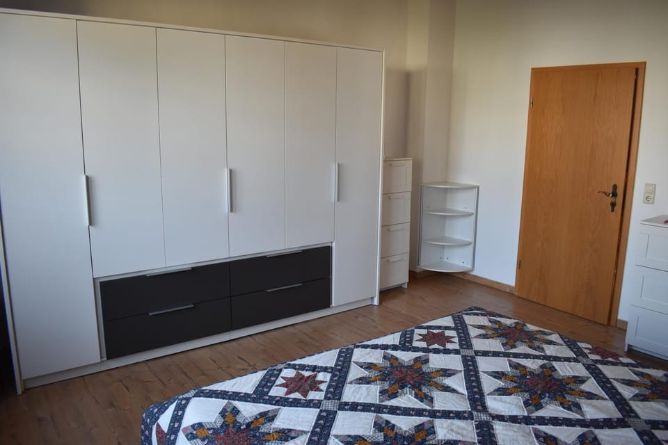 Bed, Photo of the whole room, Bedroom, wardrobe