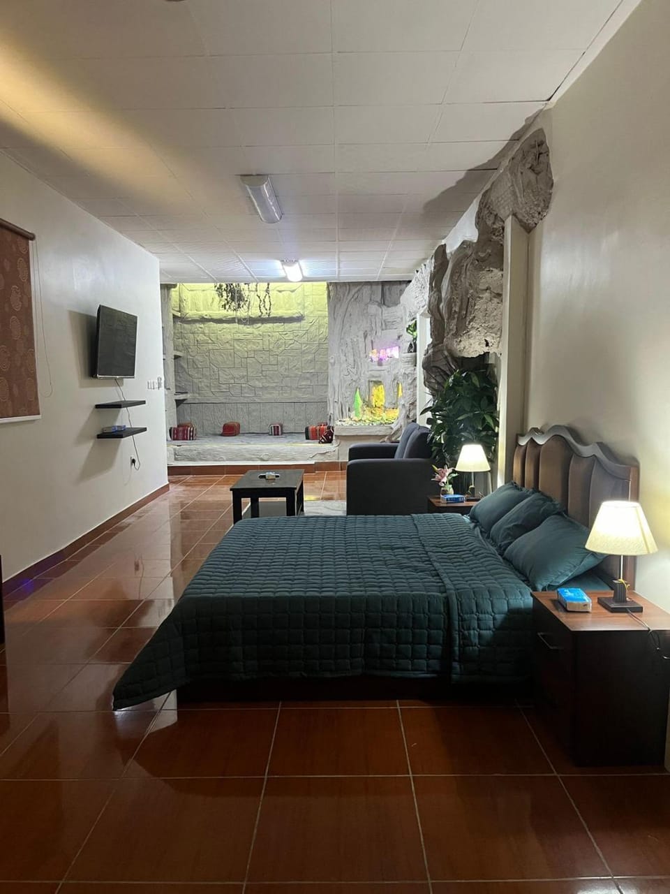 Bed, Photo of the whole room