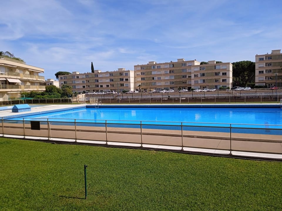 Grand Studio avec piscine à Mandelieu Apartment in Mandelieu-La Napoule