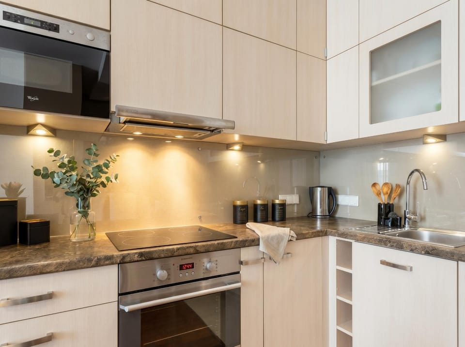 Coffee/tea facilities, Kitchen or kitchenette, dishwasher, minibar, oven, pet friendly, stove, toaster