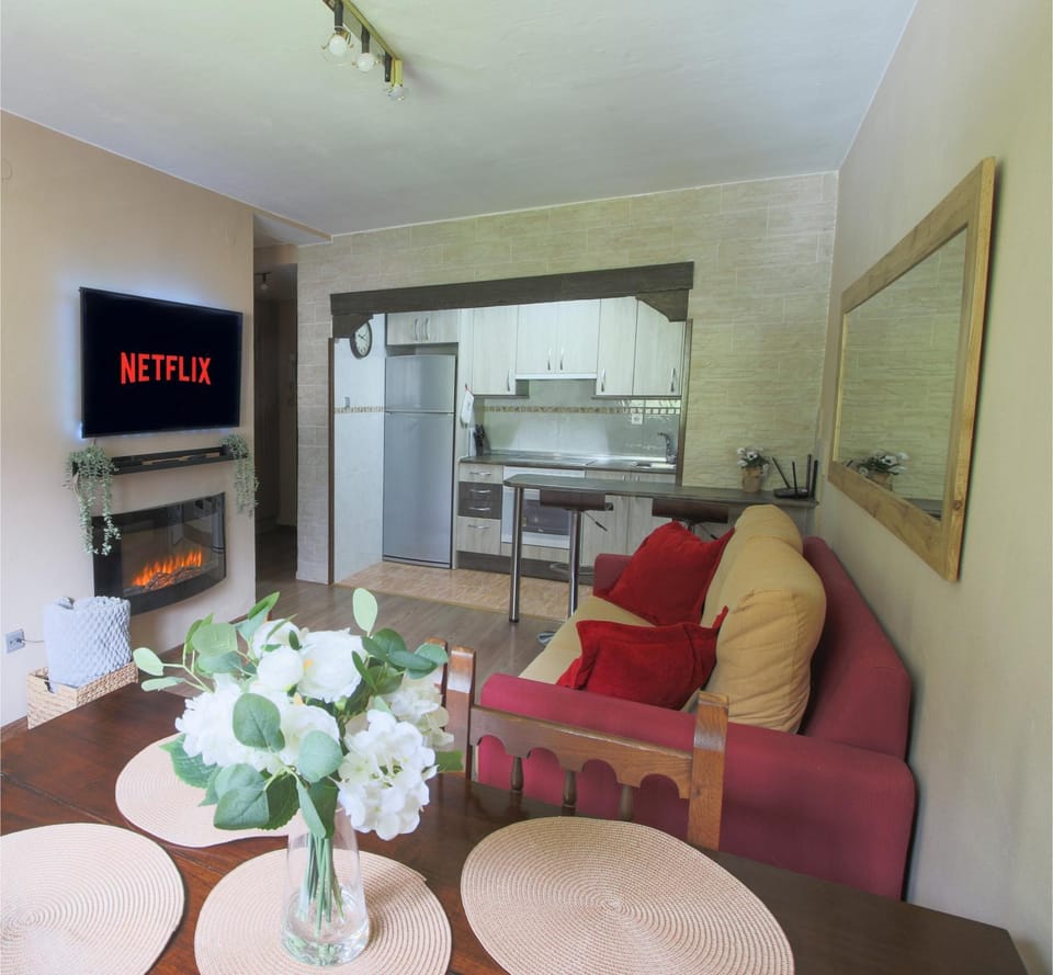 Suite Vistas Únicas a Ordesa y MontePerdido - Piscinas - Barbacoa Apartment in Aragon