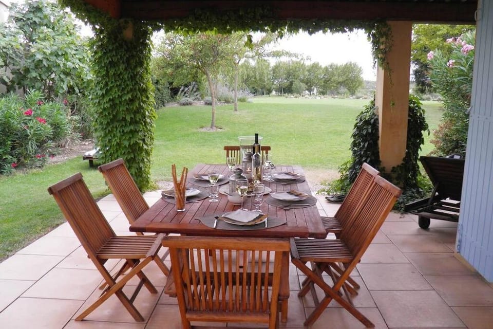 Garden, Dining area