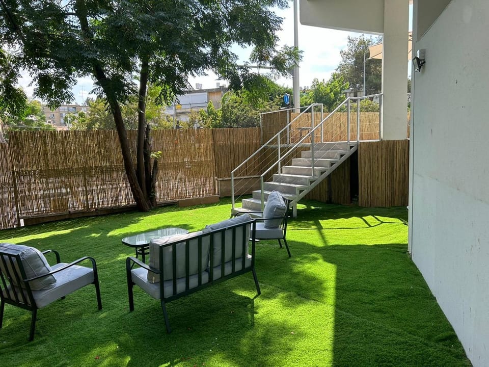 Garden, Garden, Balcony/Terrace