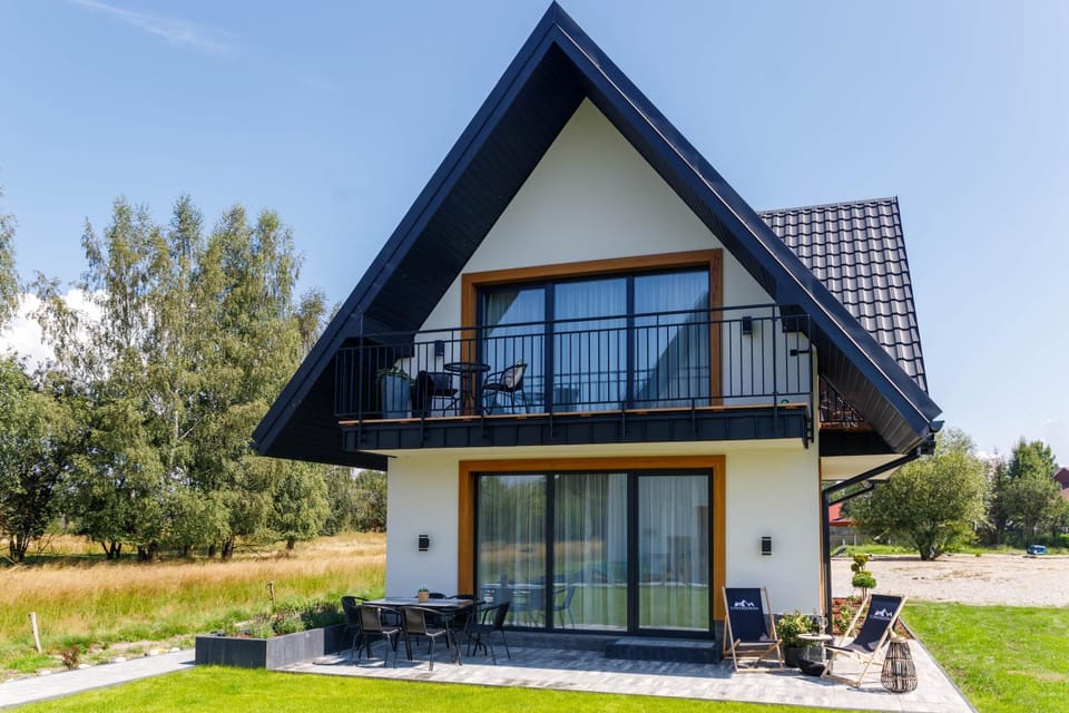 Property building, Natural landscape, Garden, Balcony/Terrace, Garden view