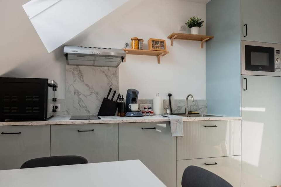 Suite Sous Velux T2 Apartment in Saint-Nazaire