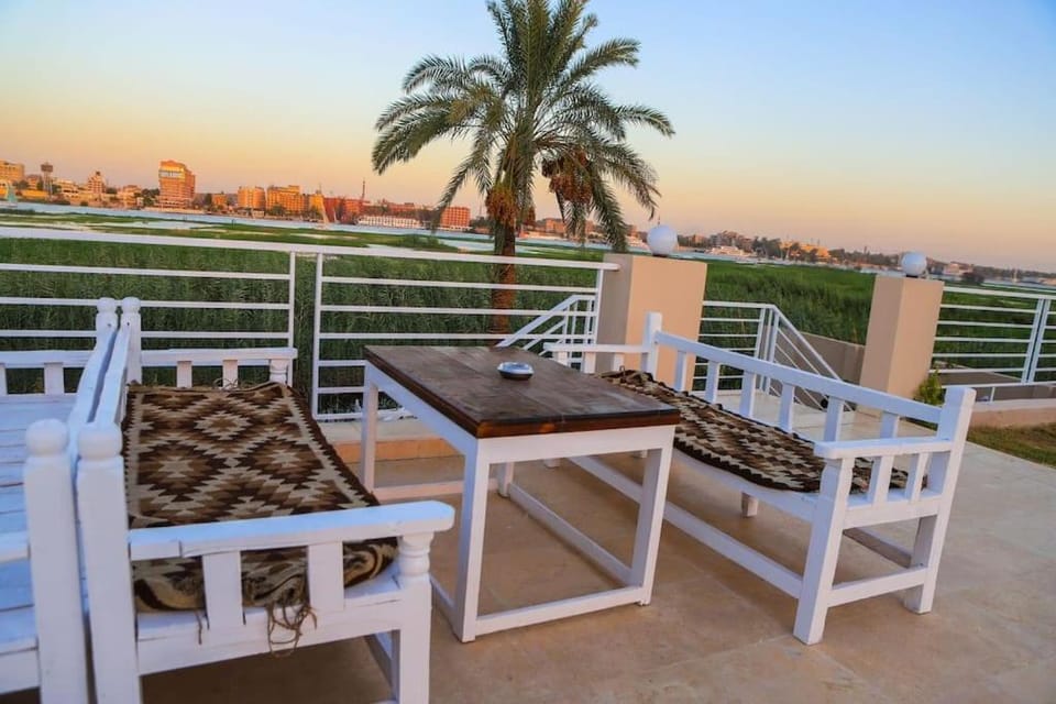 Royal Nile Suites - Nile View 1 Apartment in Luxor
