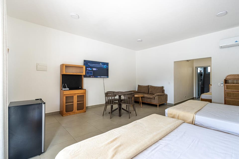 TV and multimedia, Photo of the whole room, Seating area