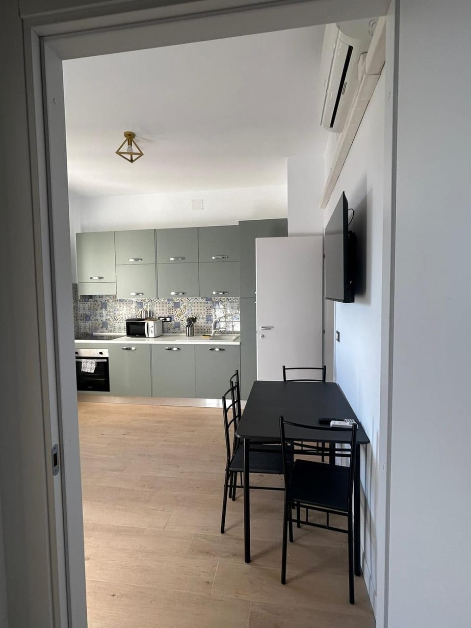 TV and multimedia, Kitchen or kitchenette, Dining area, pet friendly, stove