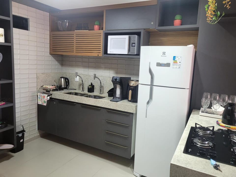 Coffee/tea facilities, oven, stove, toaster, kitchen