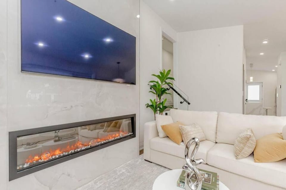 TV and multimedia, Seating area