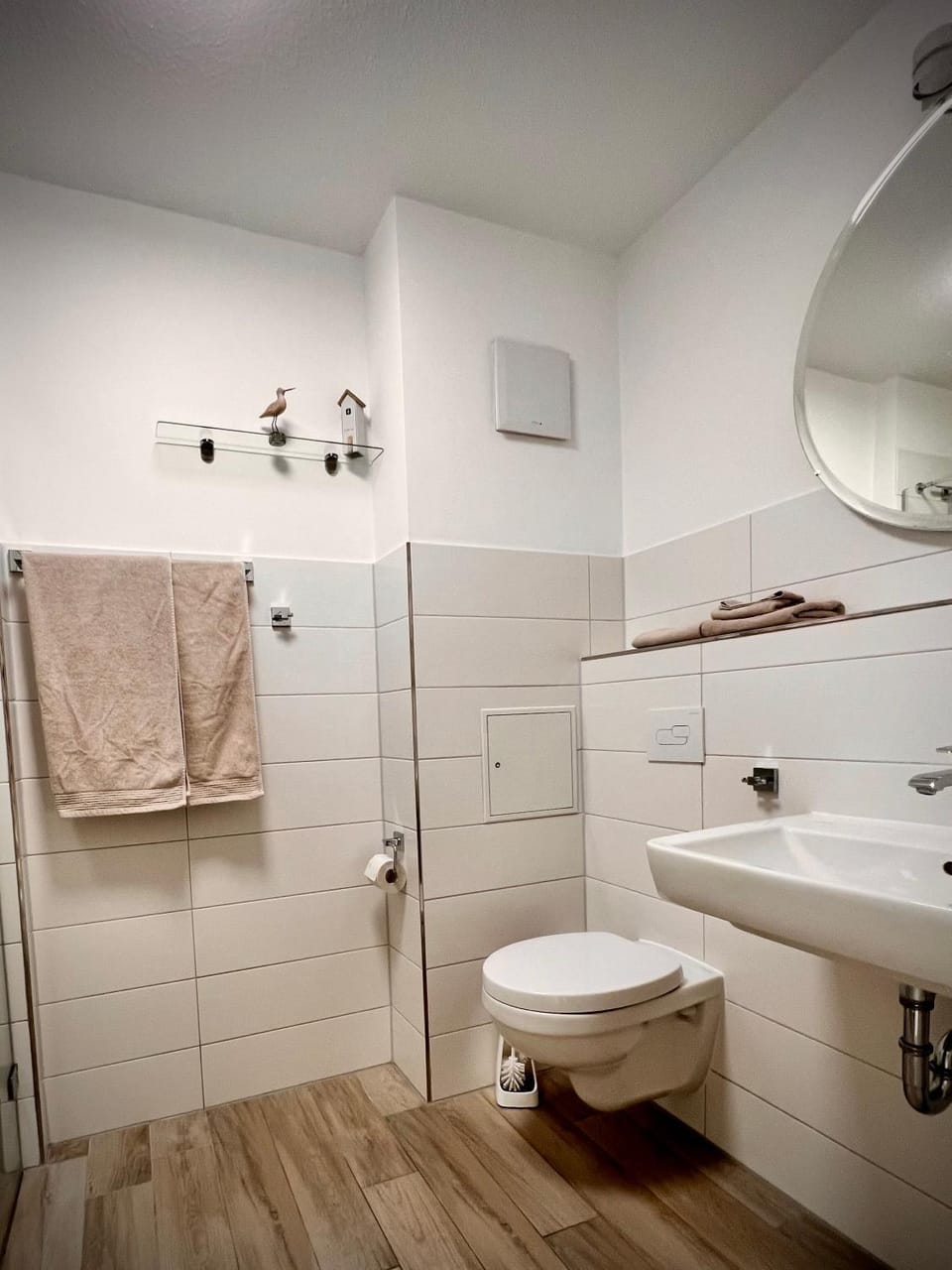 Toilet, Bathroom, towels
