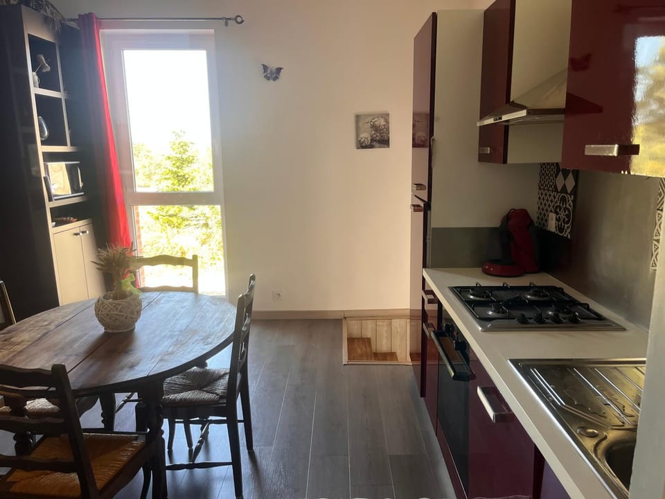 Kitchen or kitchenette