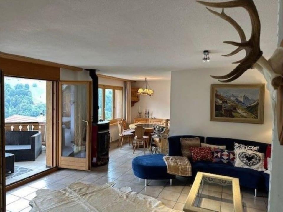 Balcony/Terrace, Living room, Food