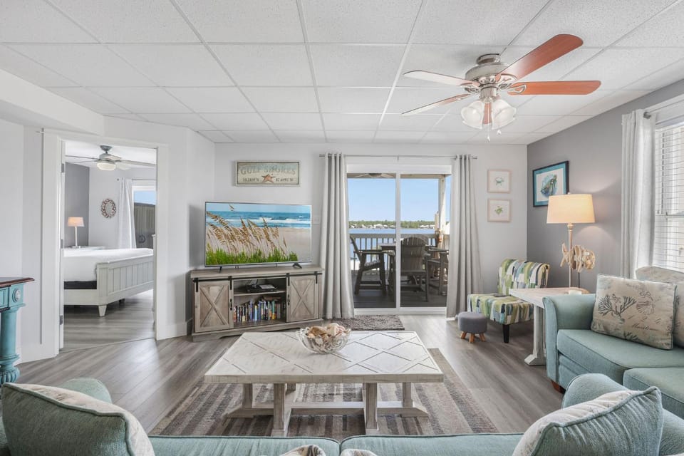 Lagoon Landing 207- Best of beach & lagoon House in West Beach