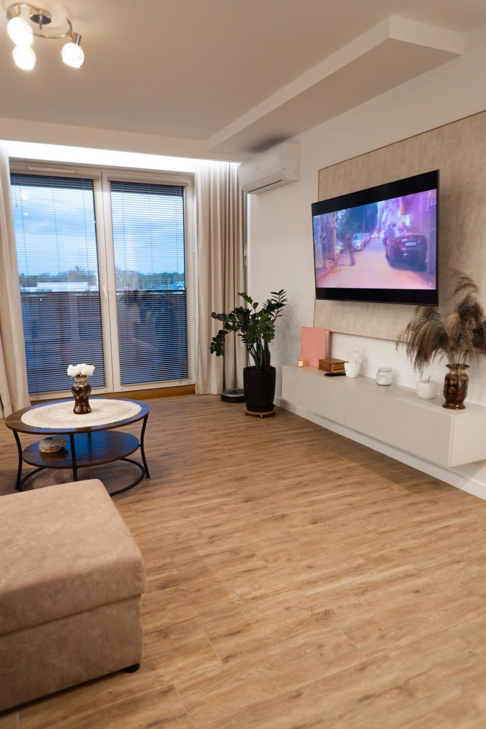 TV and multimedia, Living room, Seating area