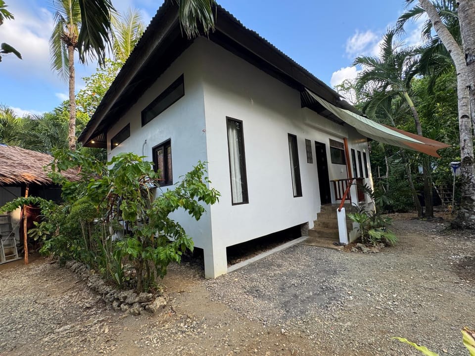 Nutmeg Cottage SIARGAO 2BR exclusive whole house House in General Luna
