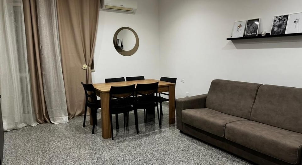Black Daisy Apartment in Basilicata