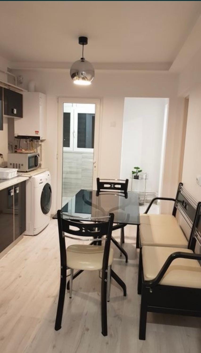 Apartment 2 camere 1,3 km Promenada Mall Capacitate 4 persoane Apartment in Craiova