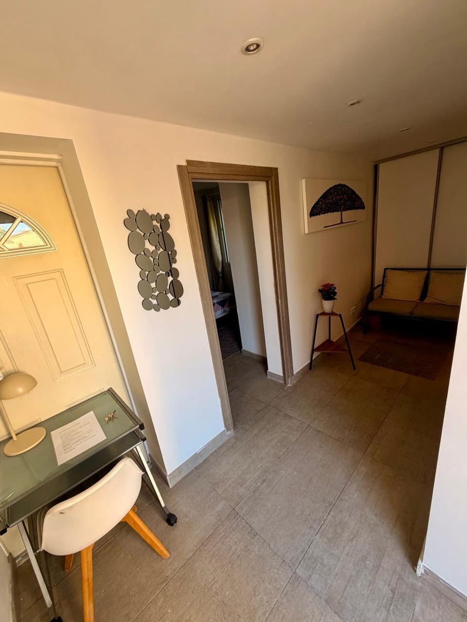 Indépendance privée avec piscine ,cuisine et parking proche hôpital nord Vacation rental in Marseille