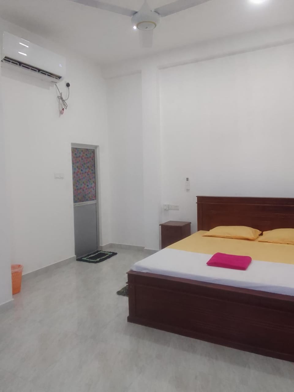 Bed, Photo of the whole room, Bedroom, air conditioner