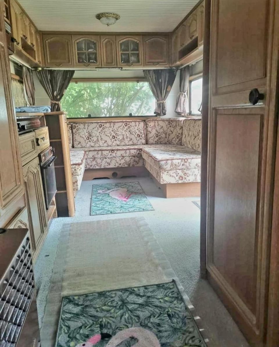 Private basic caravan Farm Stay in Brittany