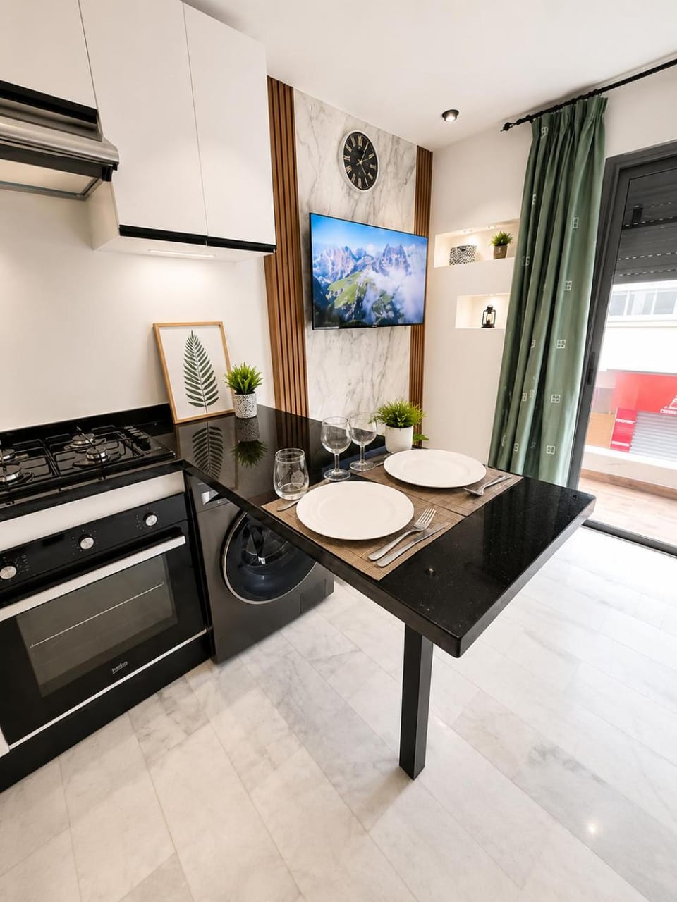 TV and multimedia, Kitchen or kitchenette, stove, stove, kitchen, kitchen