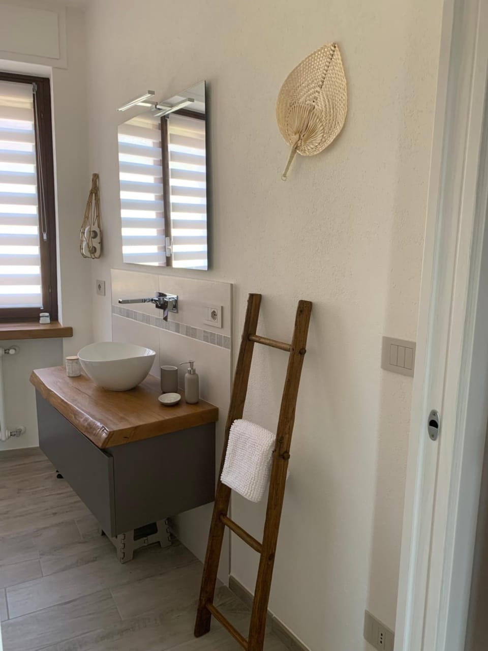 Bathroom, towels, towels