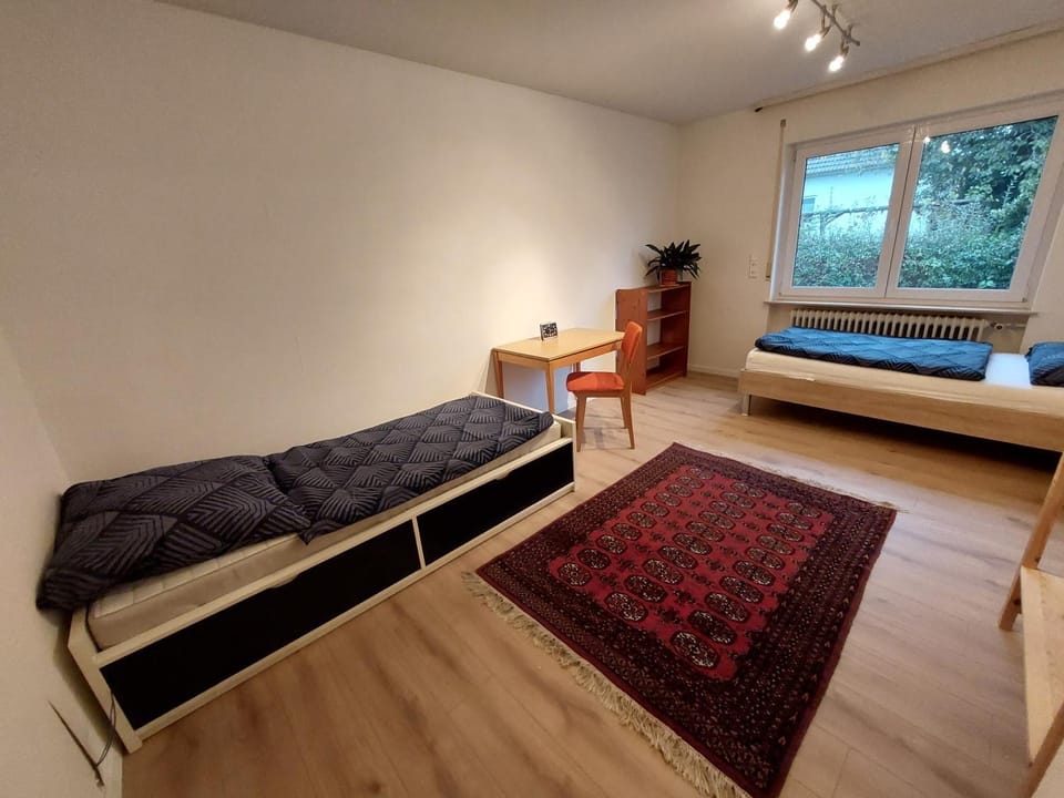 Bed, Photo of the whole room, Seating area, Bedroom