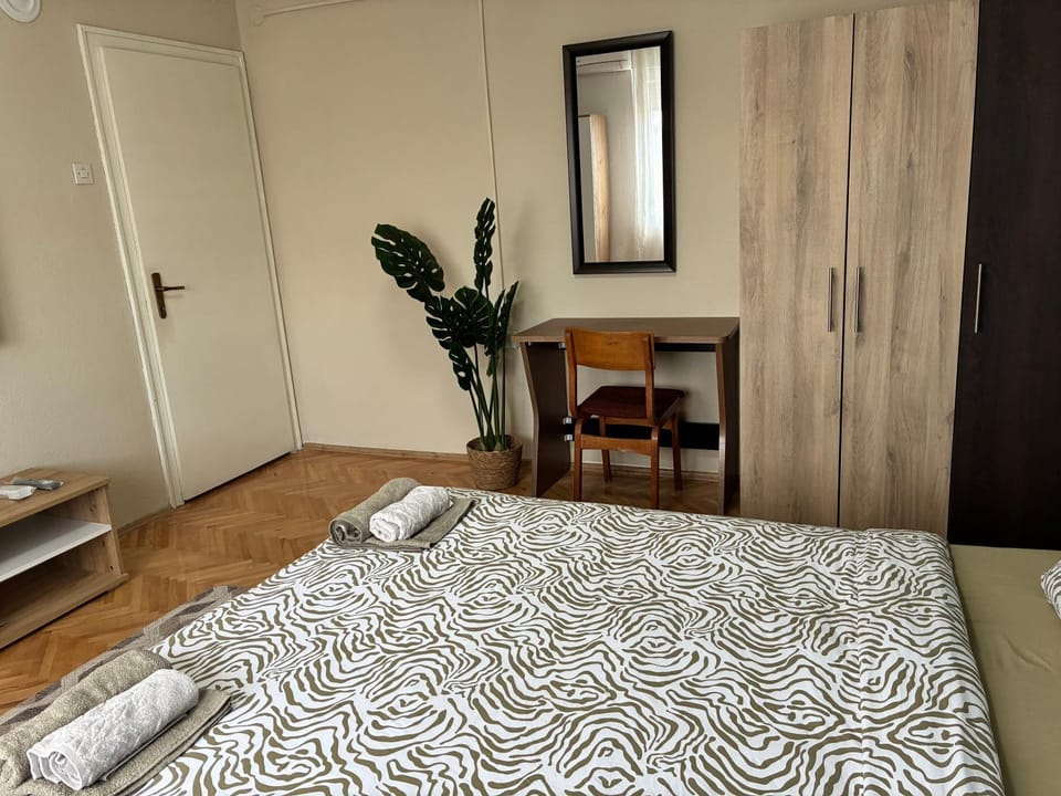 Bed, Photo of the whole room, Bedroom, towels, wardrobe