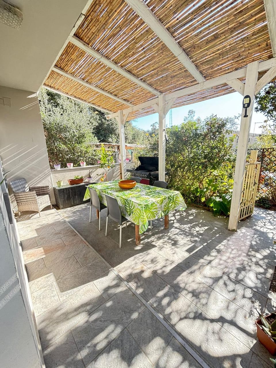 Property building, Breakfast