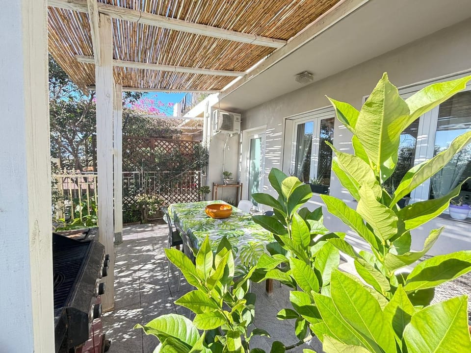 Property building, Balcony/Terrace, Breakfast, Sunset