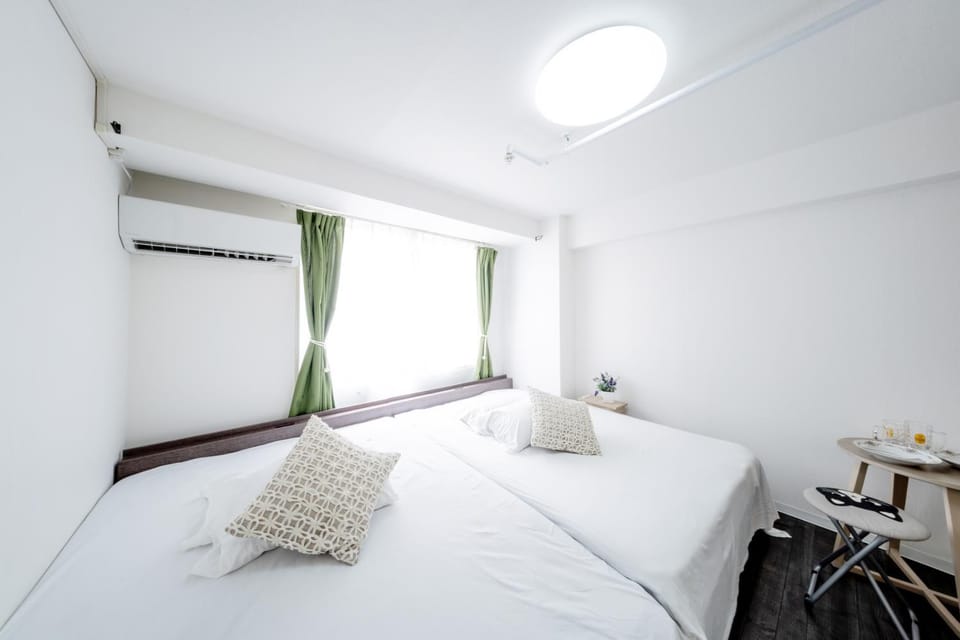 Yoshidokulnn3 Near World USJOceanarium History Museum Umeda Namba Shisaibashibeside 吉德旅館3 心斎橋-難波-梅田-本町駅-USJ海遊館大阪城公園乗り換えなし Apartment in Osaka