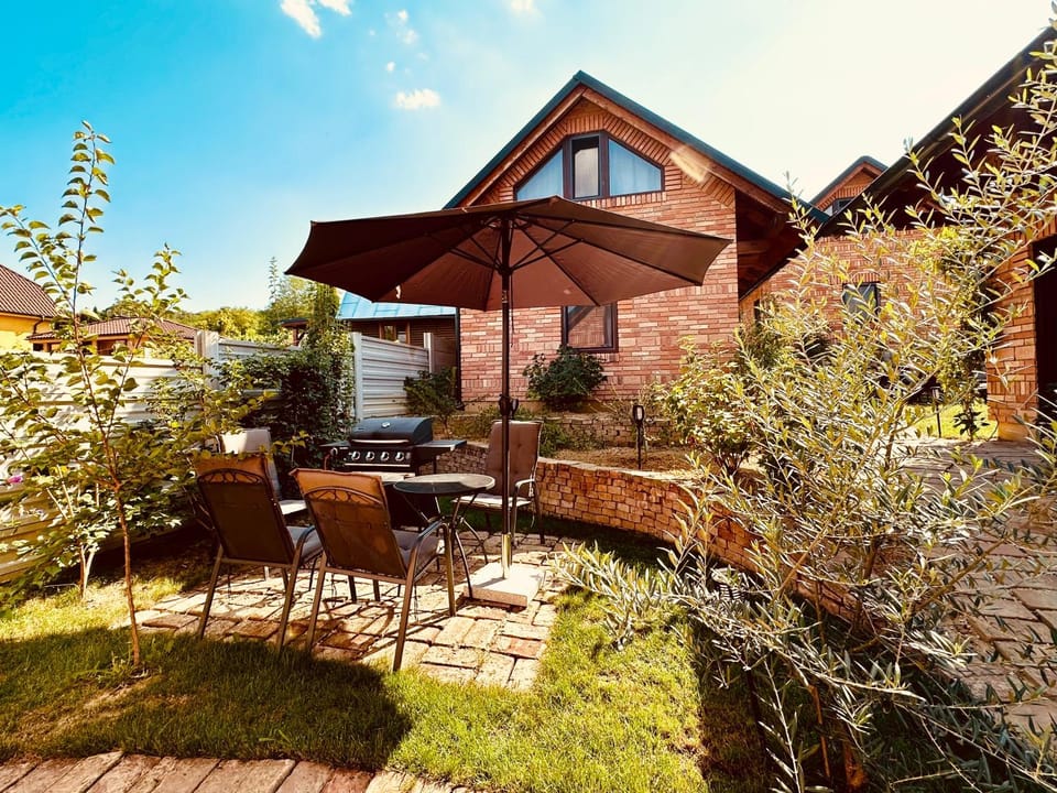 Property building, Garden, Seating area, Garden view