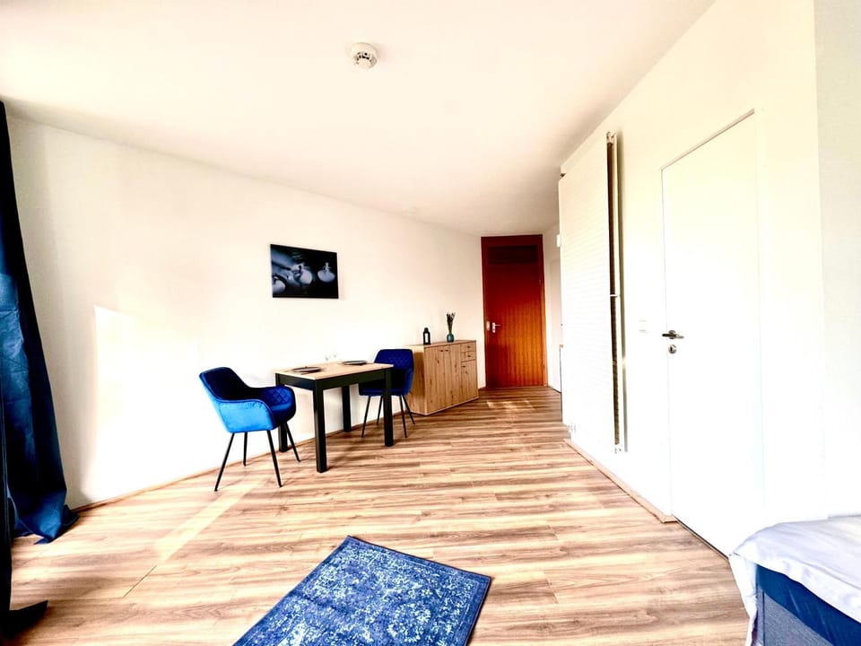 Photo of the whole room, Seating area, Dining area