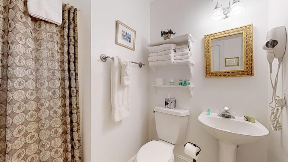 The Ocean Plaza Hotel Bed and Breakfast in Ocean Grove