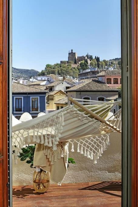 Mywhitewall Bib-Rambla Apartment in Granada