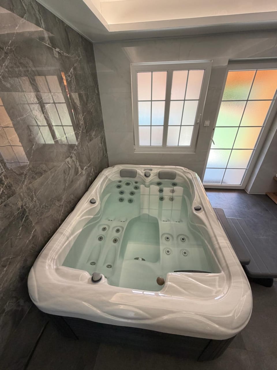 Hot Tub, Spa and wellness centre/facilities