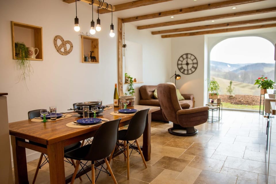 Dining area, Mountain view