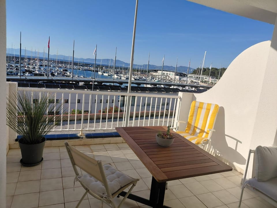 View (from property/room), Balcony/Terrace, Sea view