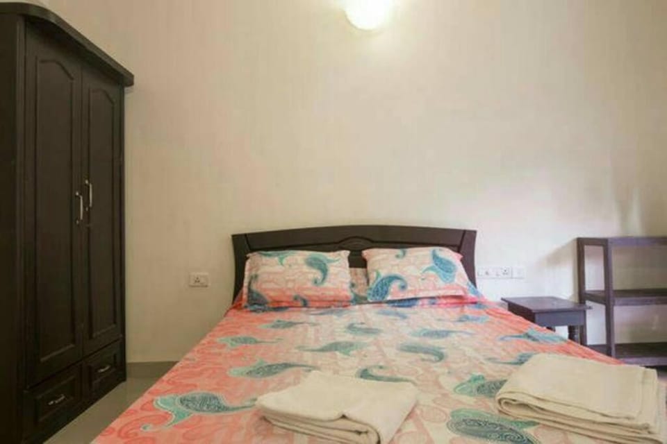 Bedroom, wardrobe