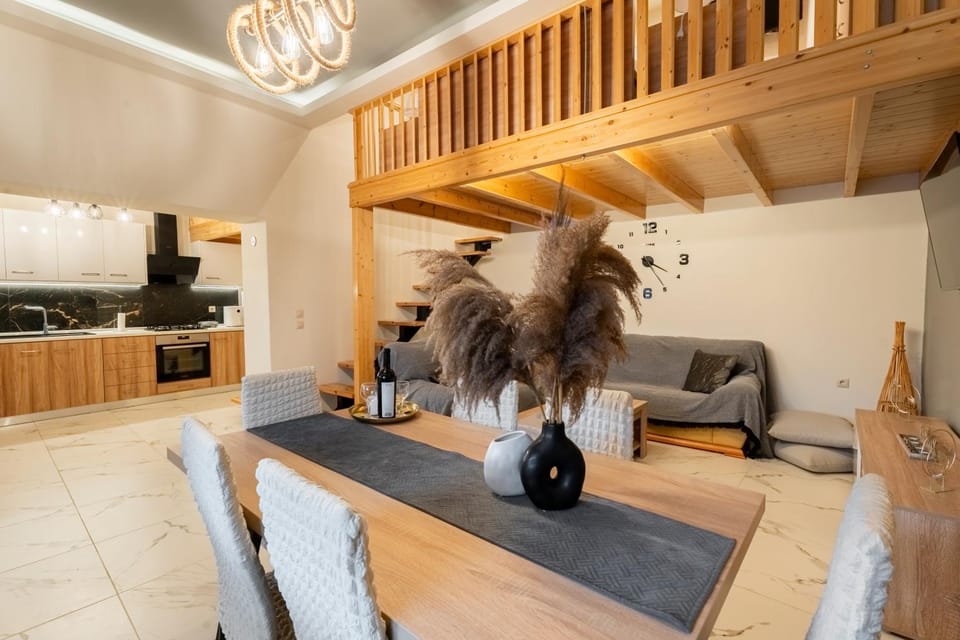 Living room, Dining area, kitchen