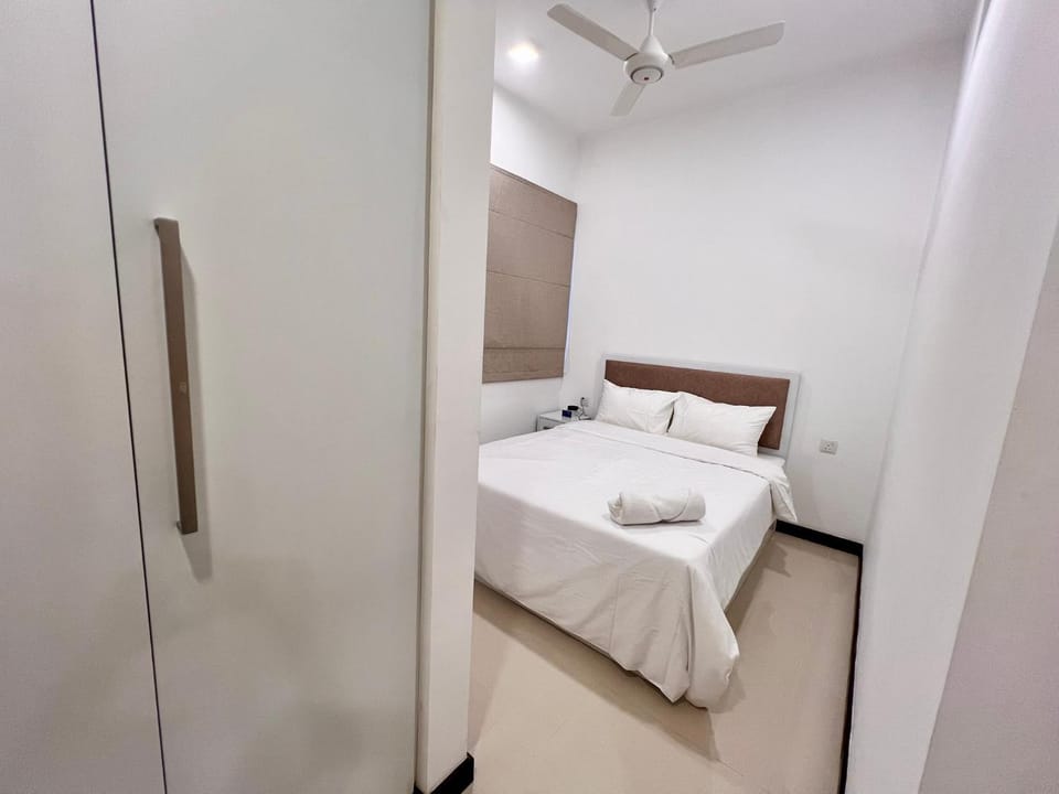Colombo Skyline Luxury Apartments at Tri-Zen - Pool and Amazing City Views Apartment in Colombo